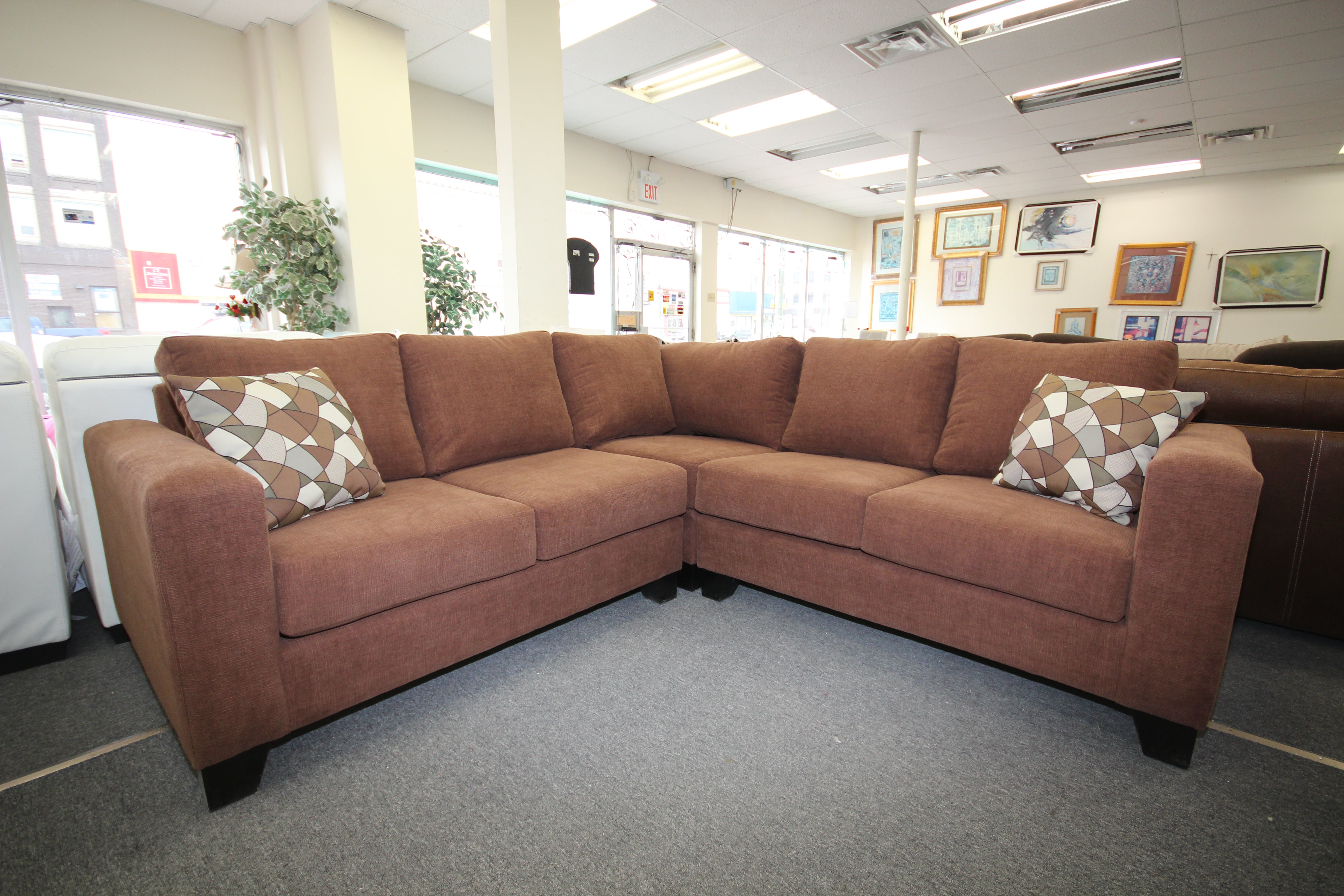 MODERN SECTIONAL - BROWN