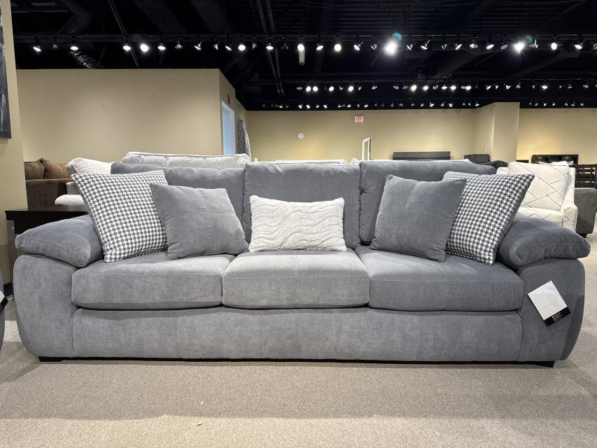 1672 - Sofa & Loveseat in Hepner Grey