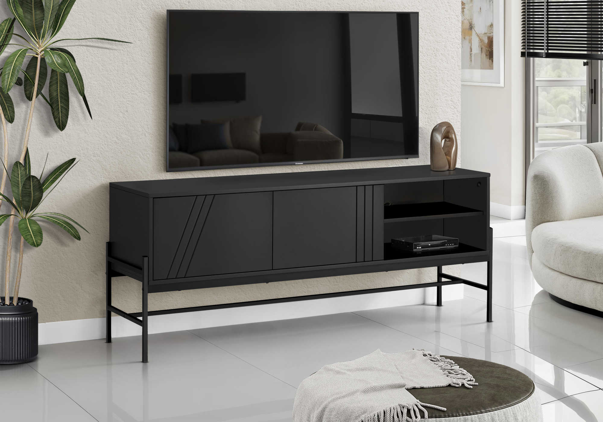I 2734 - TV STAND - 60"L / BLACK / BLACK METAL WITH STORAGE