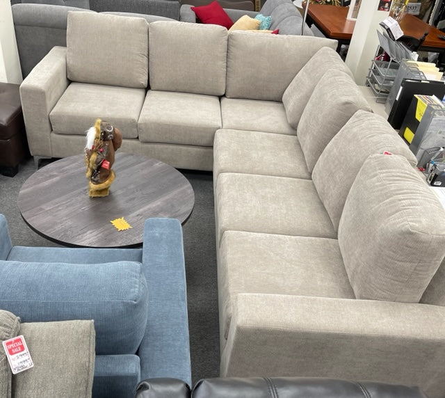 Modern Living Sectional in Pewter Fabric – Lord Selkirk Furniture